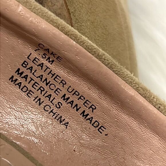 Steve Madden Cake Suede Nude Heels with Rhinestone Bow Size 7.5 B-25 - Picture 9 of 11
